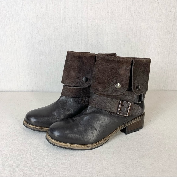 Clarks~NWT~Women’s “Volara Sky” Dark Brown Fold-Over Leather Moto‎ Boot~Sz 8.5 - Picture 2 of 13